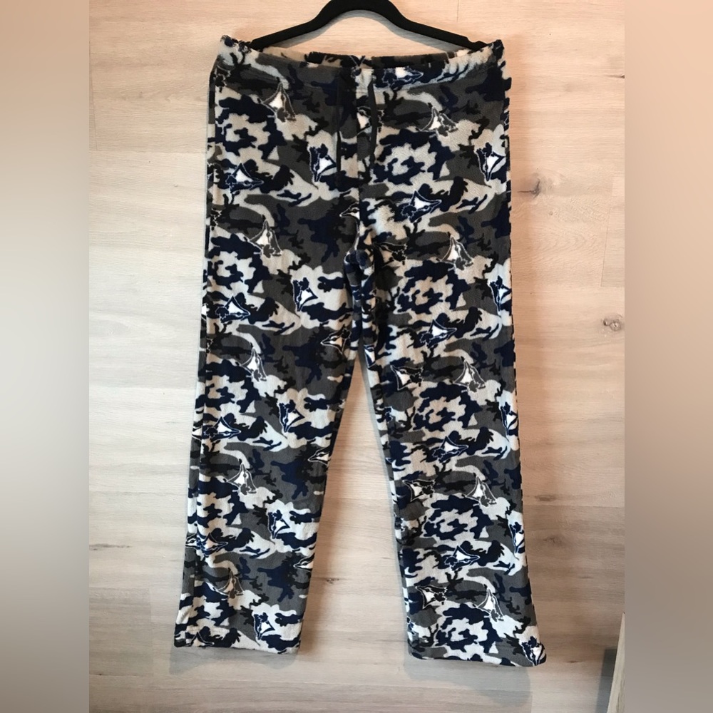 Toronto Blue Jays Camo Fleece Pajama Pants - Picture 5 of 6